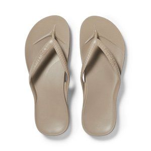 ✨NWT✨Archies Flip Flops in Taupe